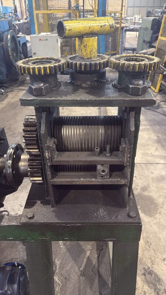 [تصویر:  2-576x1024.jpg]